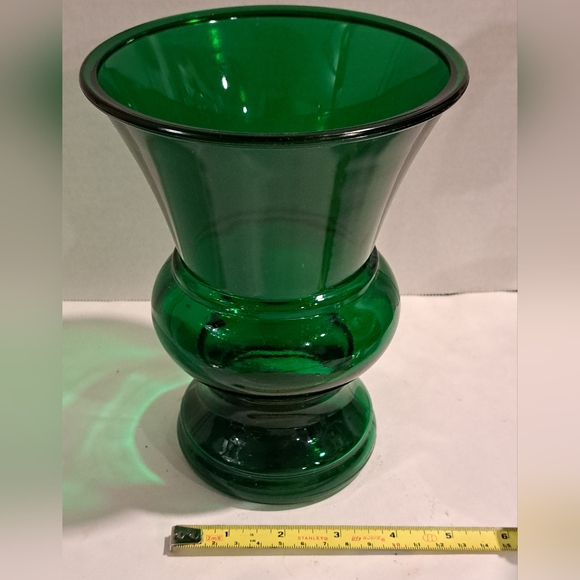 Vintage 1960's Napco Emerald Green Vase Large Flower Vase Floral Display - Picture 2 of 4